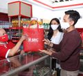 <p>Ilustrasi jual beli di Toko Kelontong Sampoerna Retail Community (SRC) / Dok. SRC </p>
