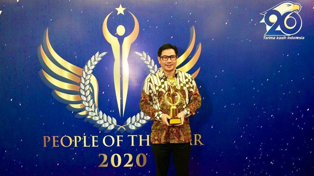 <p>Presiden Direktur Alfamart, Anggara Hans Prawira,meraih penghargaan Best CEO of the Year 2020 dalam acara People of the Year 2020. Dok: Alfamart. </p>
