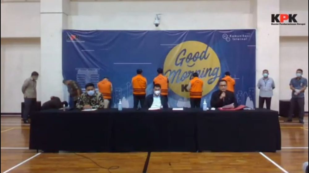 Suasana konferensi pers pengumuman tersangka OTT kasus gratifikasi benih benur oleh KPK (Foto: Fajar Yusuf Rasdianto)