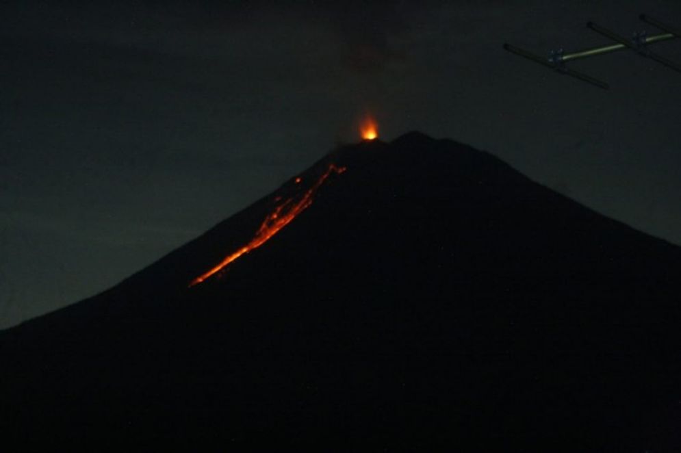 Erupsi Gunung Semeru. Pemprov Jatim mengirim bantuan tenaga, peralatan, dan logistik untuk penanganan warga terdampak