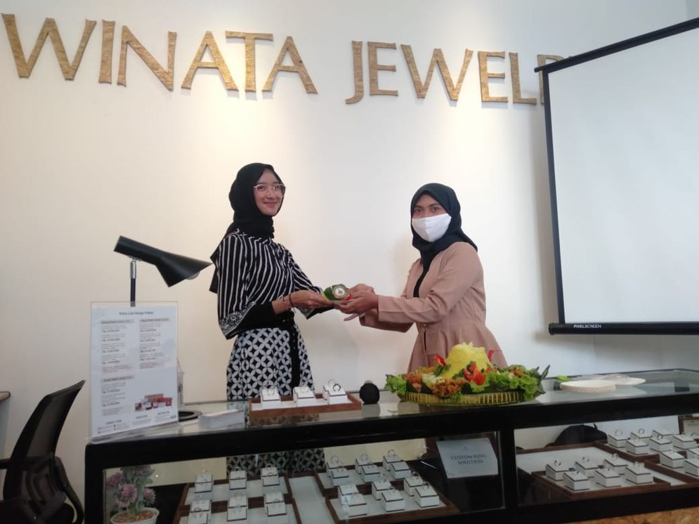 Soft launching Winata Jewelry di HTC Solo Baru Sukoharjo