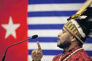 <p>Ketua United Liberation Movement for West Papua (ULMWP) Benny Wenda Benny Wenda memanfaatkan momen tanggal 1 Desember yang diklaim Organisasi Papua Merdeka (OPM) sebagai hari kemerdekaan Papua Barat. / Facebook @bennywenda</p>

