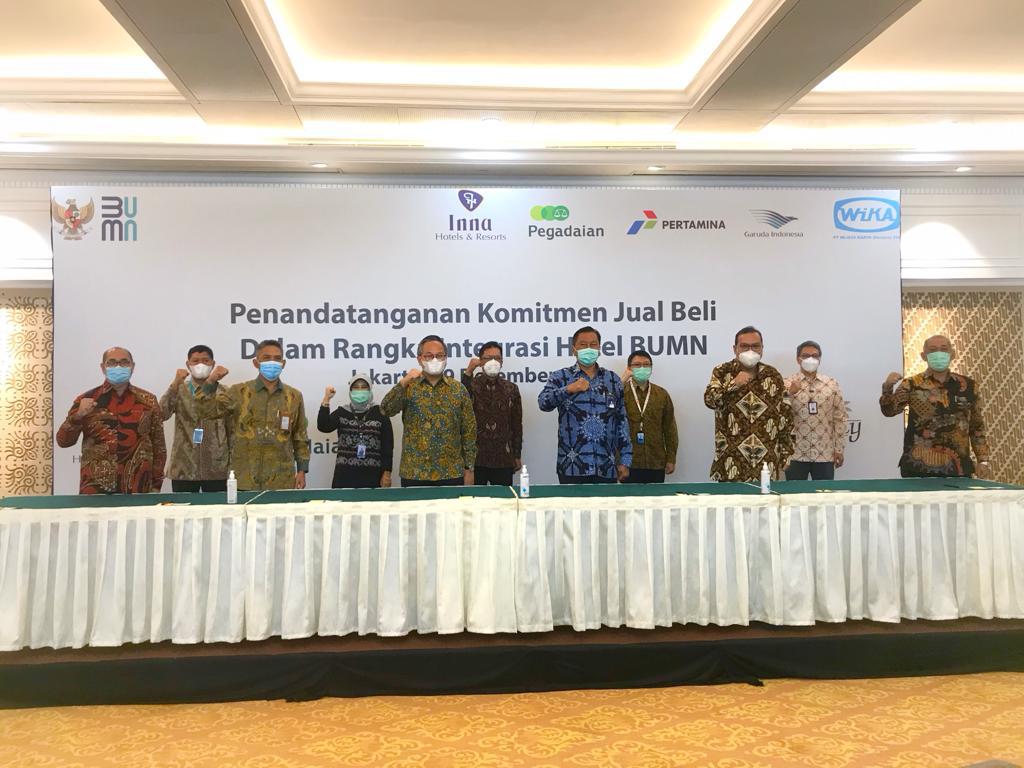 <p>Penandatanganan Perjanjian Komitmen Jual Beli Saham untuk pembentukan holding hotel BUMN. / Dok. PT Wijaya Karya Tbk.</p>
