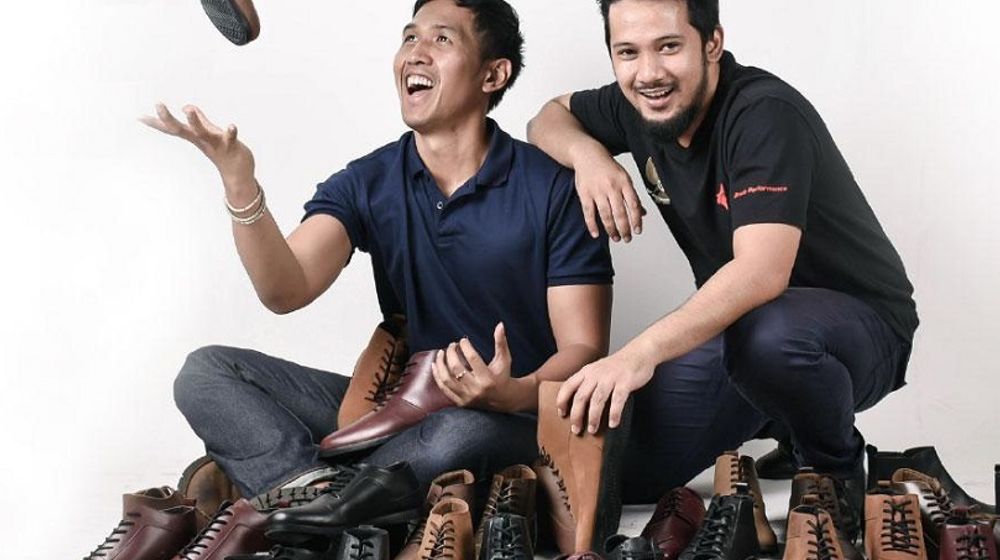 <p>Pendiri sepatu Brodo, Yukka Harlanda dan Putera Dwi Karunia / Bro.do</p>