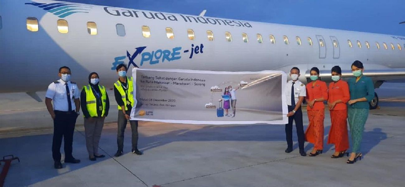 <p>Awak kabin dan pramugari Garuda Indonesia dalam acara peluncuran rute baru penerbangan Makassar-Manokwari-Sorong / Sumber: Garuda Indonesia</p>
