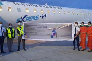 <p>Awak kabin dan pramugari Garuda Indonesia dalam acara peluncuran rute baru penerbangan Makassar-Manokwari-Sorong / Sumber: Garuda Indonesia</p>
