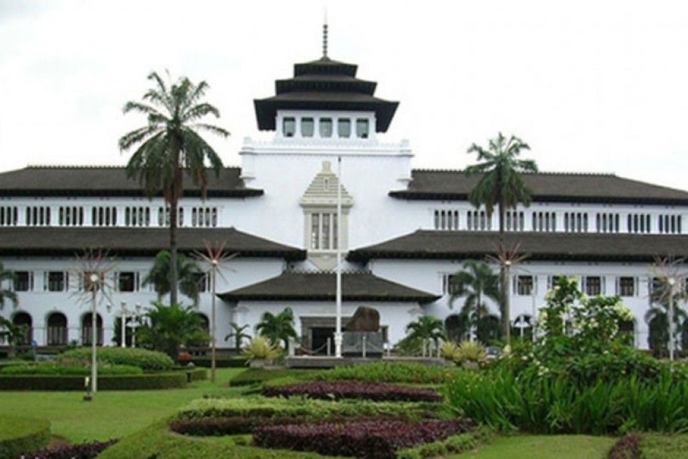 <p>Gedung Sate/humas.bandung.go.id</p>
