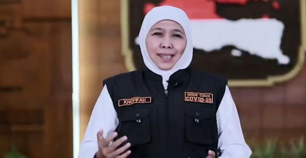 Gubernur Jatim Khofifah Indar Parawansa melarang sekolah tatap muka dulu