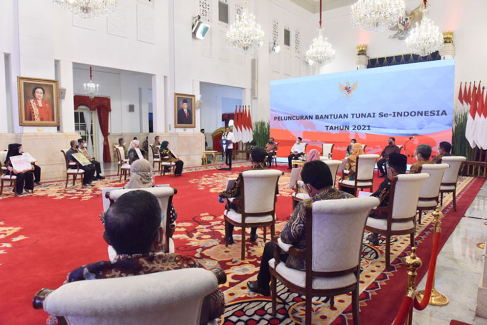  Peluncuran Bantuan Tunai Se-Indonesia Tahun 2021, di Istana Negara, Jakarta. (Foto: Humas/Jay)