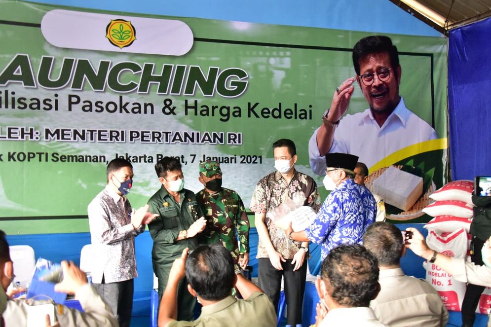 Mentan SYL saat launching gerakan stabilisasi dan harga kedelai di Jakarta, Kamis (7/1)