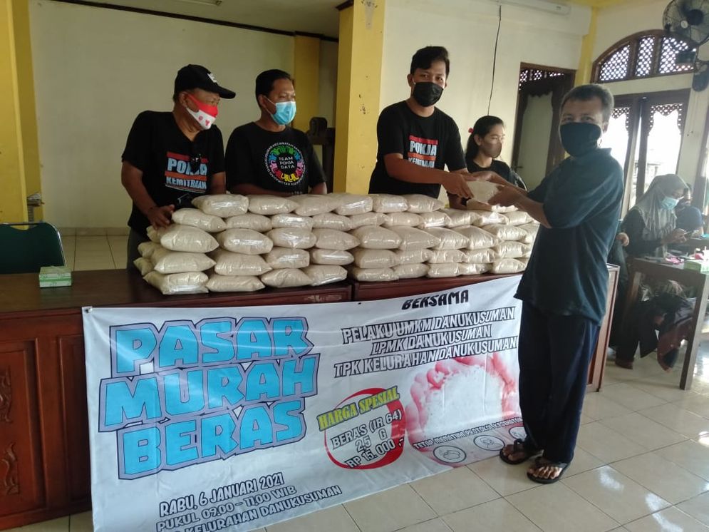 Baksos beras murah Danukusuman 