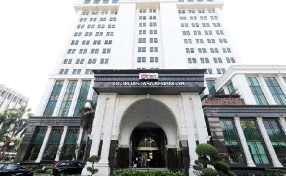 Gedung kantor pusat Otoritas Keuangan (OJK) Jakarta. 