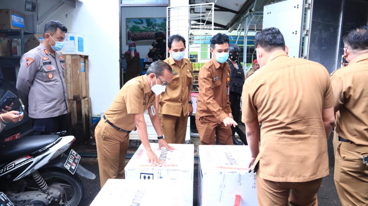 Vaksin covid datang