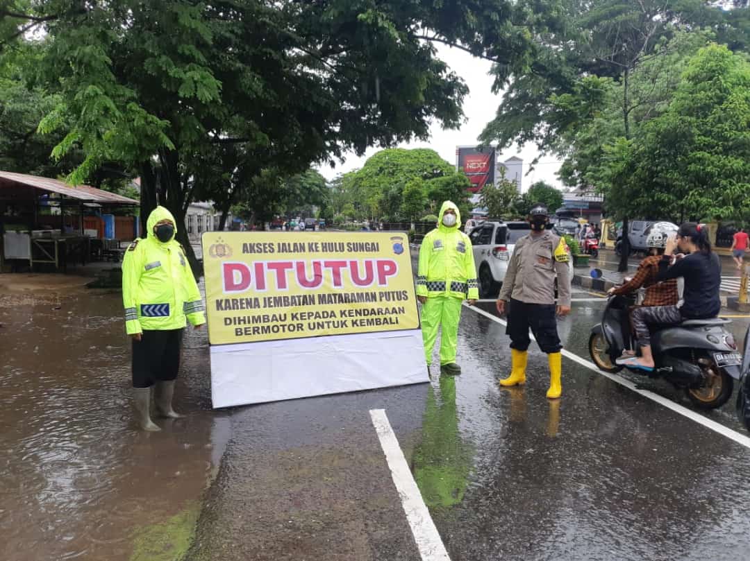 Imbauan kepada pengguna jalan