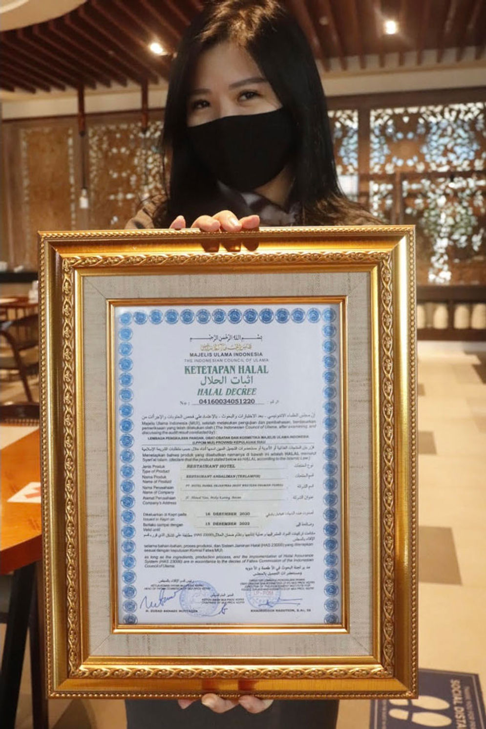 Best Western Premier Panbil menerima sertifikat halal dari LPPOM MUI Kepri. F. BWP Panbil