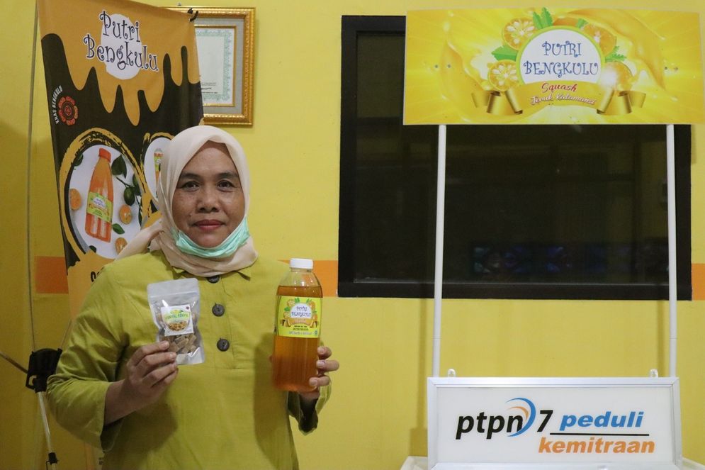 Owner UMKM produk Putri Bengkulu Emiyati.