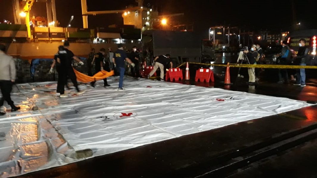 <p>Temuan potongan tubuh korban dan puing pesawat Sriwijaya Air SJ-182 dikumpulkan di pos JICT Tanjung Priok / Dok. Basarnas</p>
