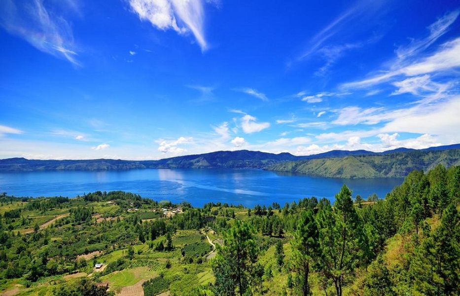 <p>Danau Toba di Sumatra Utara resmi ditetapkan sebagai bagian dari UNESCO Global Geopark (UGG). / Dok. Kemenparekraf</p>
