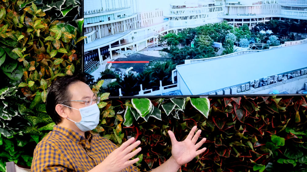 <p>Assistant Vice President Kota Podomoro Zaldy Wihardja menjelaskan pentingnya membeli aset properti di masa pandemi khususnya pada kaum milenial pada acara Kota Podomoro Customer Virtual Gathering, Kamis, 21 Januari 2021. Foto: Ismail Pohan/TrenAsia</p>