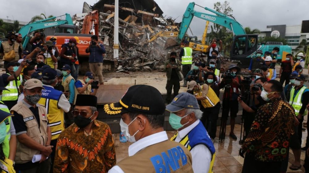 Menteri PUPR Basuki Hadimuljono mengunjungi lokasi gempa bumi di Mamuju, Sulawesi Barat