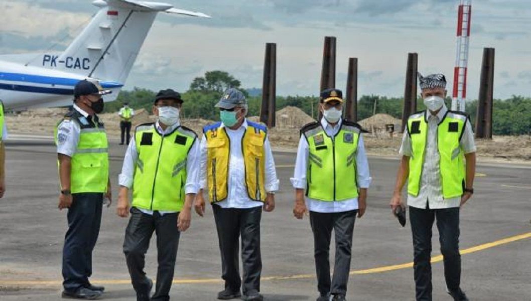 <p>Peninjauan Bandara Ngloram Cepu, Jawa Tengah / Dok. Kemenhub</p>
