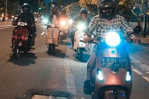 <p>Ilustrasi riding vespa matic / Dok. Scooterjam Rawasari</p>

