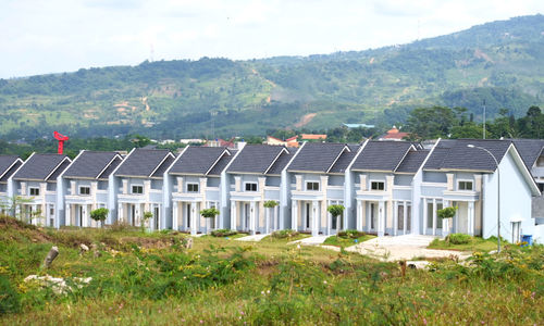 <p>Suasana perumahan cluster di kawasan Sentul, Kabupaten Bogor, Jawa Barat, Sabtu, 2 Januari 2021. Foto: Ismail Pohan/TrenAsia</p>
