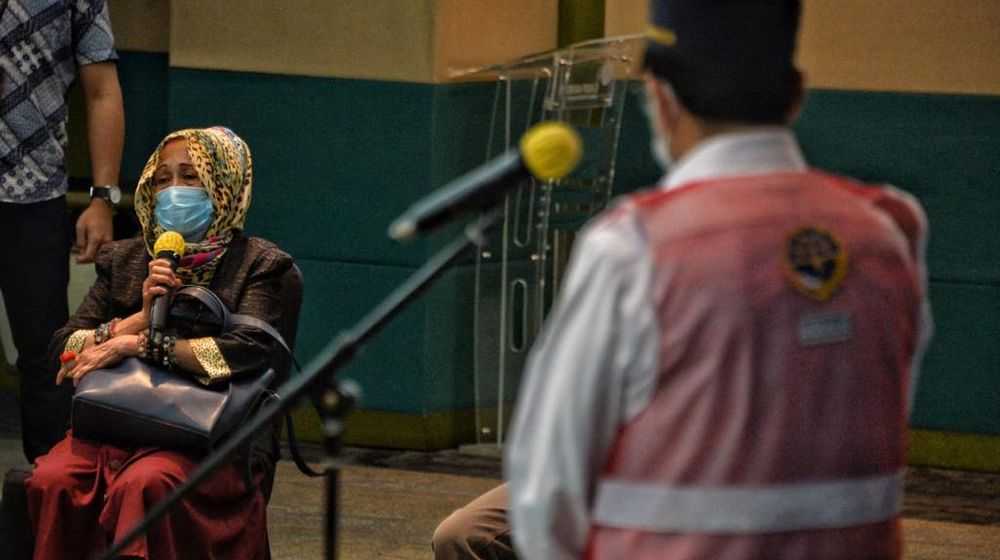 <p>Menteri Perhubungan Budi Karya Sumadi saat menemui keluarga korban jatuhnya pesawat Sriwijaya Air SJ 182 / Dok. BKIP</p>