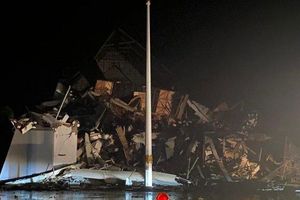 <p>Kantor Gubernur Sulbar ambruk karena gempa/Istimewa </p>
