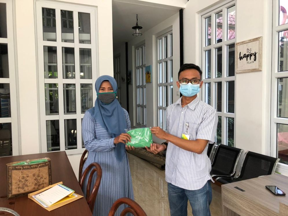 Pemasangan spanduk K3 dari BPJAMSOSTEK Surakarta untuk sejumlah perusahaan