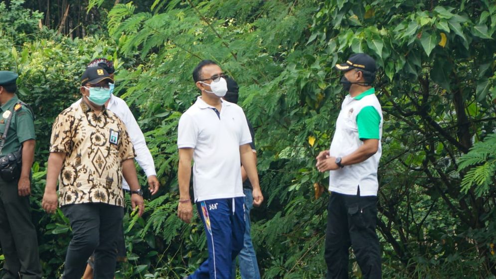 Saat ini, telah diindentifikasi bahwa beberapa masalah terjadi di muara Tukad Pangrarungan. Yakni sedimentasi, sampah yang menumpuk serta ranting pohon yang menghambat alur sungai.