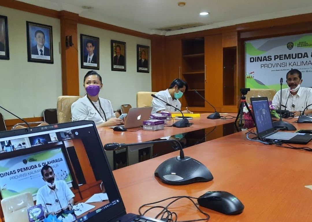 Kadispora Kaltim Agus Tianur, dari Kantor Dispora Kaltim Kompleks Stadion Madya Sempaja Samarinda, secara virtual