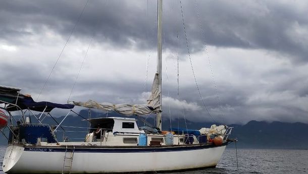Kapal Kecil Berbendera AS, Berlabuh Darurat di Tanjung Mali, Alor