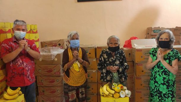 Sunpride Donasikan Buah Segar dan Sembako Melalui PSMTI Banten