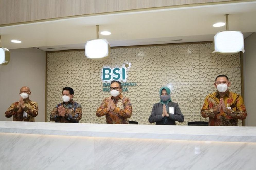 Wamen BUMN bersama Dirut Bank BSI