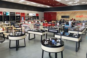 <p>Manajemen distributor ponsel dan elektronik PT Erajaya Swasembada Tbk (ERAA) / Dok. Perseroan</p>
