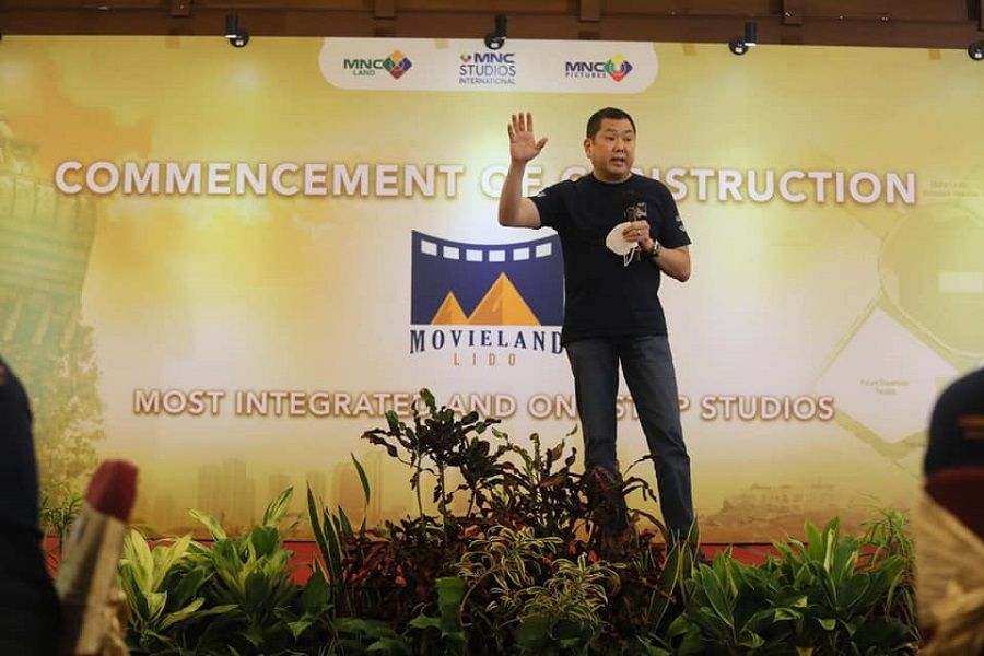 <p>Chairman MNC Group, Konglomerat Hary Tanoesoedibjo saat meresmikan pembangunan Movieland milik PT MNC Studios International Tbk (MSIN) / Facebook @harytanoeofficial</p>
