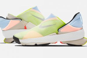 <p>Nike Go FlyEase Dezeendotcom</p>
