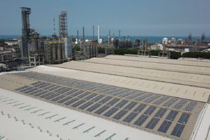 <p>Panel surya milik konglomerat Prajogo Pangestu dari PT Chandra Asri Petrochemical Tbk (TPIA) / Dok. Perseroan</p>
