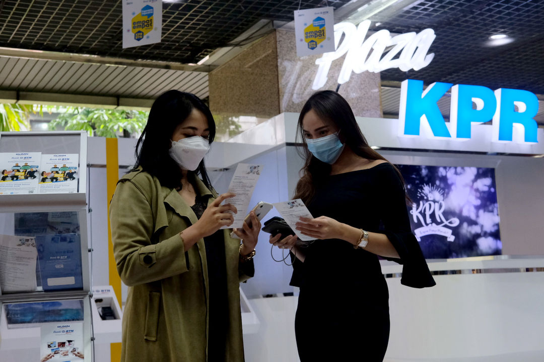 <p>Nasabah mencari informasi mengenai kredit pemilikan rumah (KPR) di kantor pusat Menara BTN, Gajahmada, Jakarta, Selasa, 16 Februari 2021. Foto: Ismail Pohan/TrenAsia</p>
