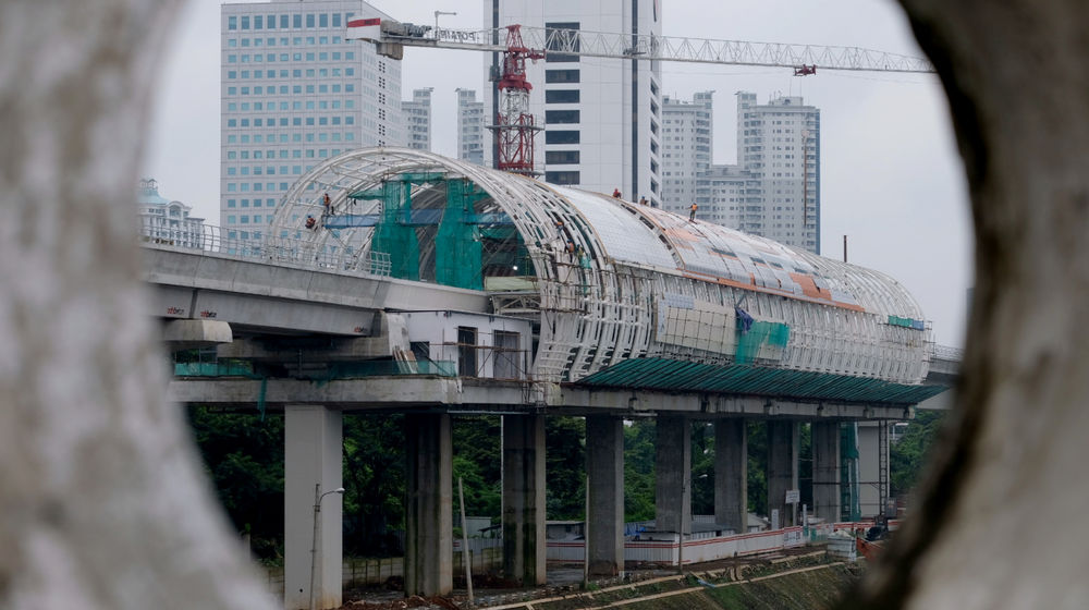 <p>Suasana proyek pembangunan stasiun kereta Light Rapid Transit (LRT) Jabodebek di Dukuh Atas, Jakarta, Rabu, 17 Februari 2021. Foto: Ismail Pohan/TrenAsia</p>
