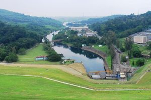 <p>PT Wijaya Karya (Persero) Tbk (WIKA), PT Jaya Konstruksi Manggala Pratama Tbk (JKON), dan PT Tirta Gemah Ripah membentuk usaha patungan untuk proyek di bidang jasa penyediaan air minum. Badan usaha patungan tersebut bernama PT Wika Tirta Jaya Jatiluhur. / Setneg.go.id</p>
