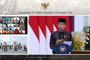 <p>Presiden Joko Widodo (Jokowi) resmi mengesahkan bank syariah terbesar di Indonesia, PT Bank Syariah Indonesia Tbk (BRIS) di Istana Negara, Jakarta, 1 Februari 2021/ tangkapan layar TrenAsia.com</p>