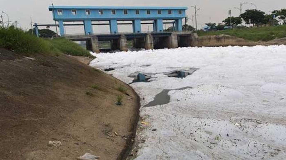 <p>Pintu air Sunter</p>
