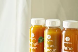 <p>Produk jamu tradisional dari Pemujamu / Instagram @_akupemujamu_</p>
