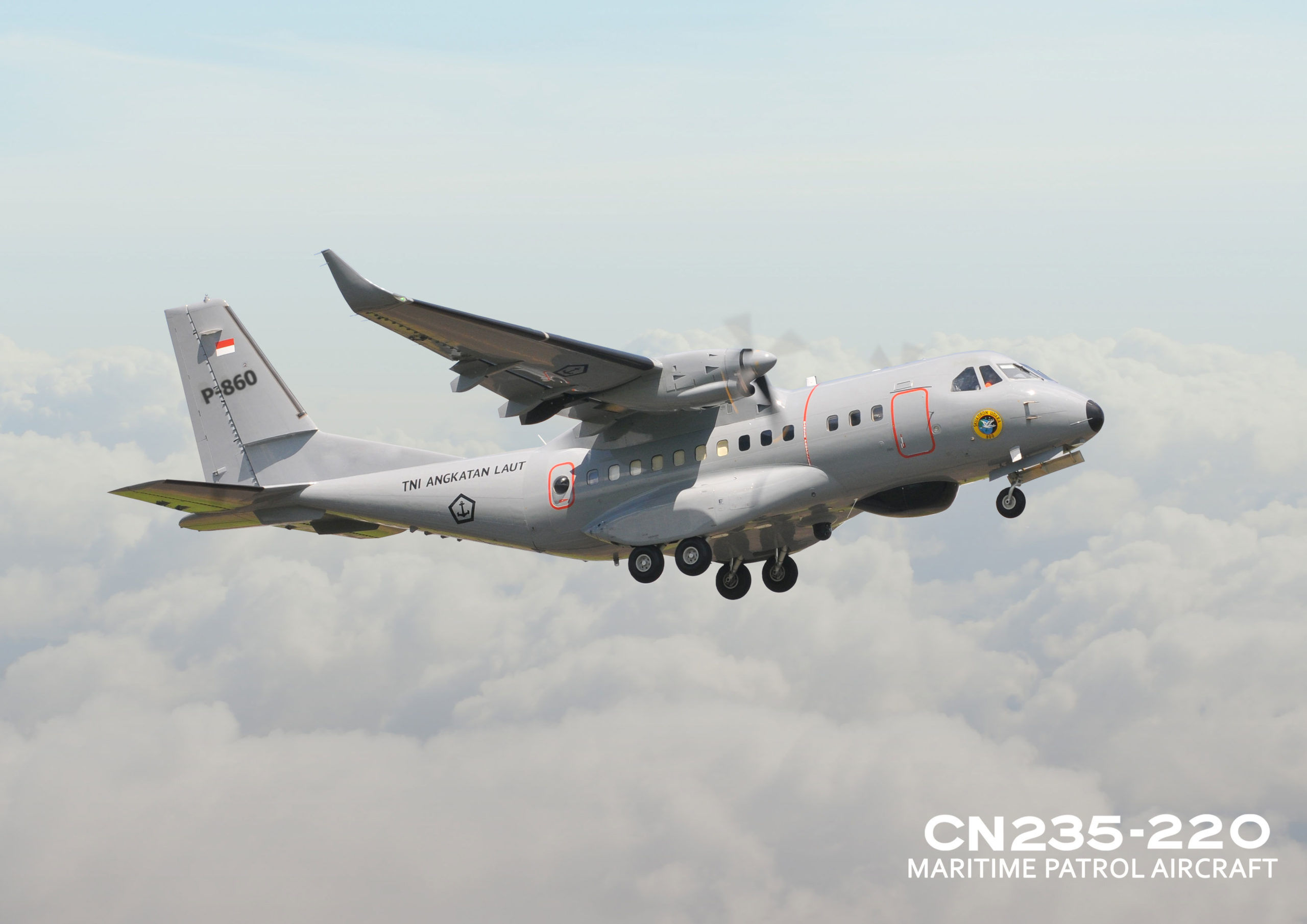 <p>Pesawat buatan Indonesia CN235-220 MPA kembali digunakan ketiga kalinya oleh Angkatan Udara Republik Senegal. / Indonesia.go.id</p>
