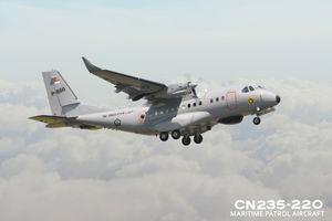 <p>Pesawat buatan Indonesia CN235-220 MPA kembali digunakan ketiga kalinya oleh Angkatan Udara Republik Senegal. / Indonesia.go.id</p>

