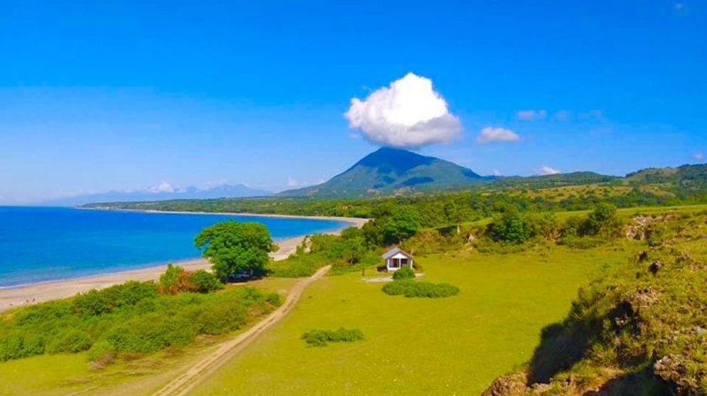 Pantai Nangarawa.jpeg