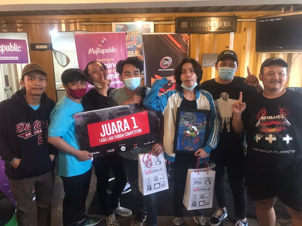 Komunitas Kill The LAst Surabaya sukses menggelar turnamen esport yang mempertemukan ratusan gamer dari berbagai daerah di Jawa Timur. Turnamen digelar dengan menerapkan protokol kesehatan