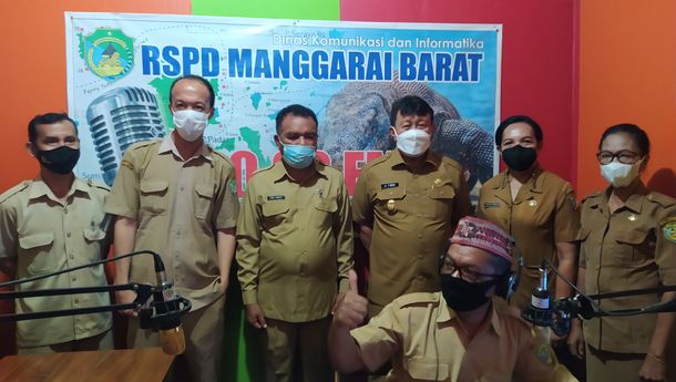 Wabub Mabar dr.Weng Sapa Warga Lewat RSPD Labuan Bajo